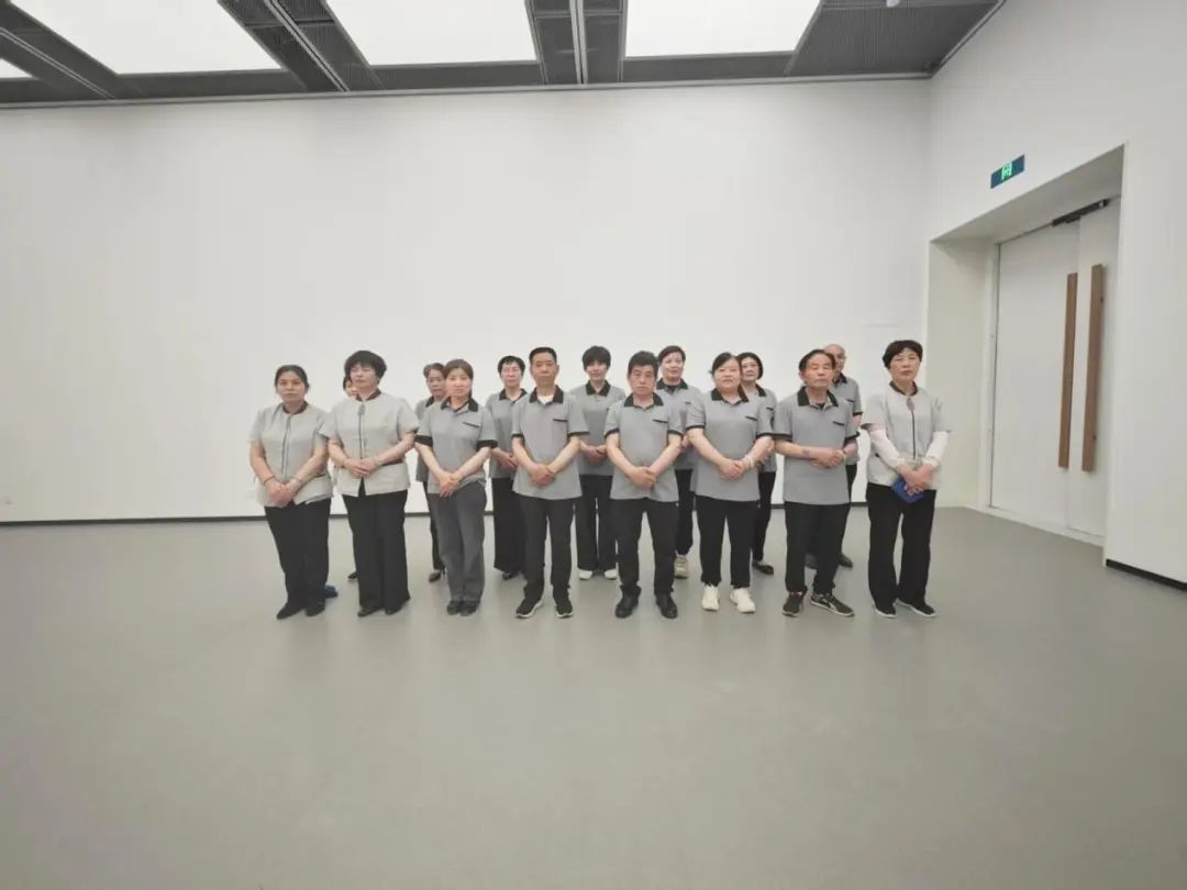 上海鷹隆開展"理論+實操"保潔技能專項培訓｜筑牢服務基石 擦亮企業品牌